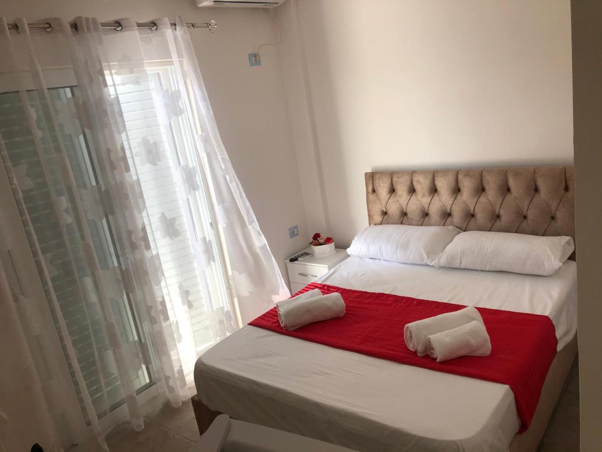 Elton Tafa Guesthouse คซามิล ภายนอก รูปภาพ
